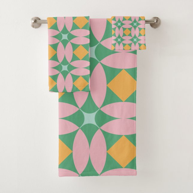 Retro Mid Century Mod Shapes Pattern | Pink Green Bath Towel Set (Insitu)