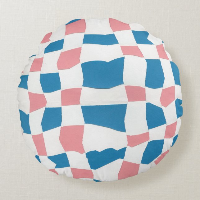 Retro Mod Pink Blue Chequerboard Abstract Round Cushion (Front)