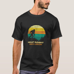 Retro Mount Pleasant North Carolina Bigfoot Souven T-Shirt