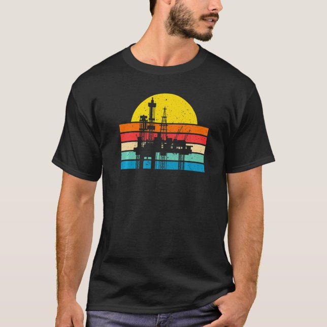 Retro Oil Well Pumpjack Oilfield Worker Oil Rig Oi T-Shirt (Front)