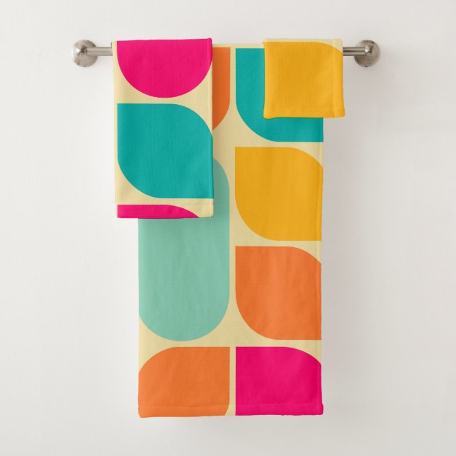 Retro pattern coloured bath towel set (Insitu)