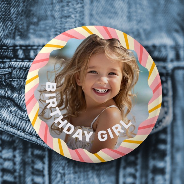 Retro pink sunburst red stars happy birthday party 6 cm round badge (Retro pink sunburst red stars happy birthday party button)