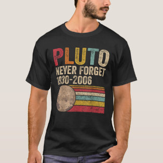 Retro Pluto Never Forget Planet Astronomy Cute Spa T-Shirt