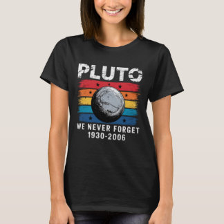 Retro Pluto We Never Forget Justice for Pluto T-Shirt