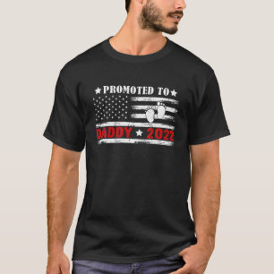 Retro Promoted To Daddy 2022 Dad Father's Day Amer T-Shirt