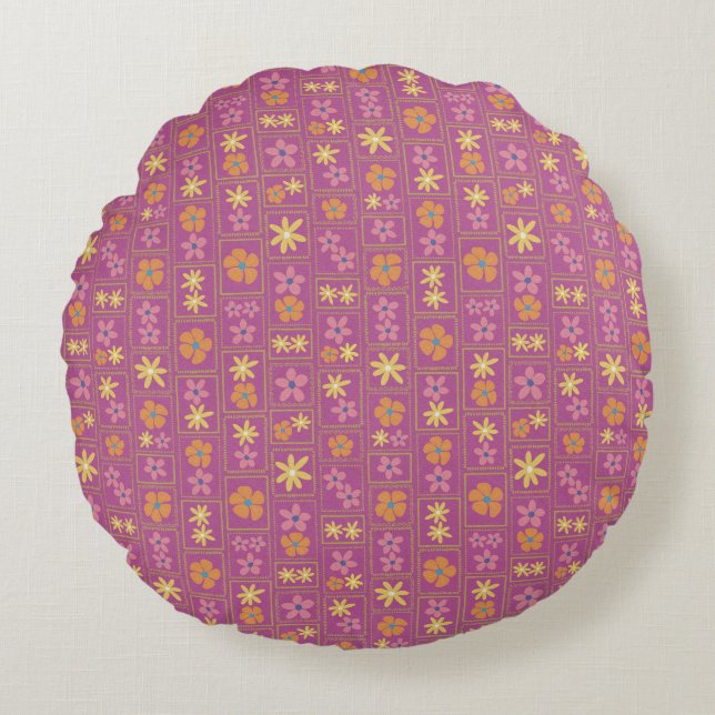 Retro Raspberry Patchwork Floral 16"  Round Cushion (Front)