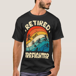 Retro Retired Firefighter Vintage Retirement Worke T-Shirt