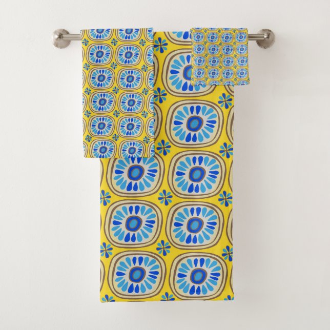 Retro Round Daisy Tile Pattern Blue Yellow Bath Towel Set (Insitu)