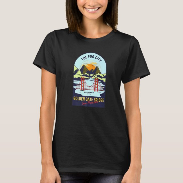 Retro San Francisco California Golden Gate Bridge  T-Shirt (Front)
