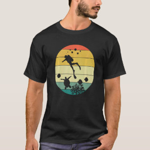 Retro Scuba Diver Diving Instructor Diving Expert  T-Shirt