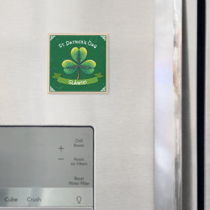 Retro Shamrock St Patricks Day Magnet