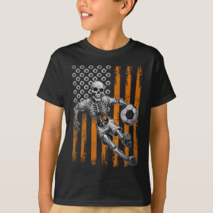 Retro Skeleton Playing Soccer Usa Flag Halloween B T-Shirt