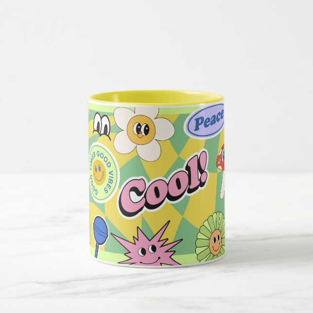 Retro Smile Mug Funny Smiley Face Cool Design (Center)