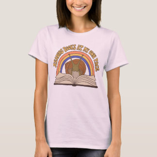 Retro Snail Reading books T-Shirt