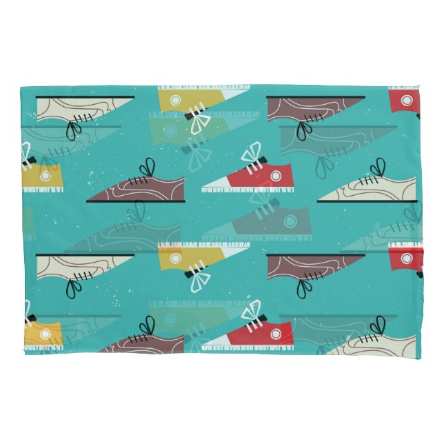 Retro sneakers: vintage seamless pattern. pillowcase (Front)