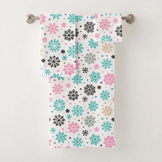 Retro Snowflakes Bath Towel Set (Insitu)