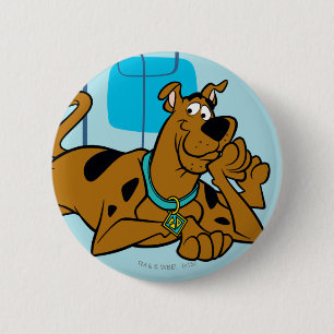Retro Squares Scooby-Doo Lying Down 6 Cm Round Badge