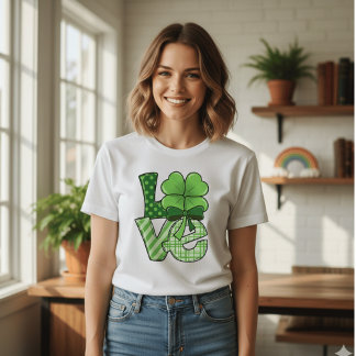Retro St Patrick's Day Love Clover Green Plaid  T-Shirt