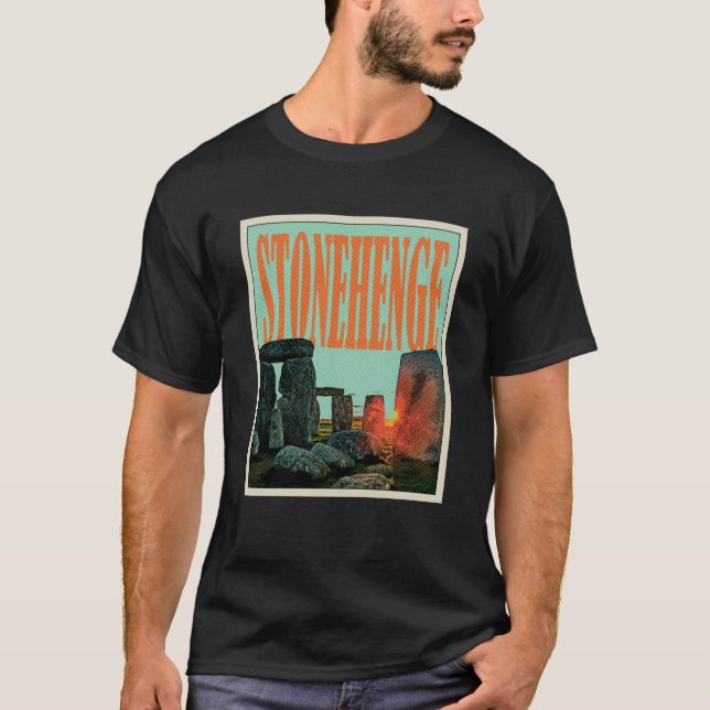 Retro Stonehenge England Souvenir T-Shirt (Front)