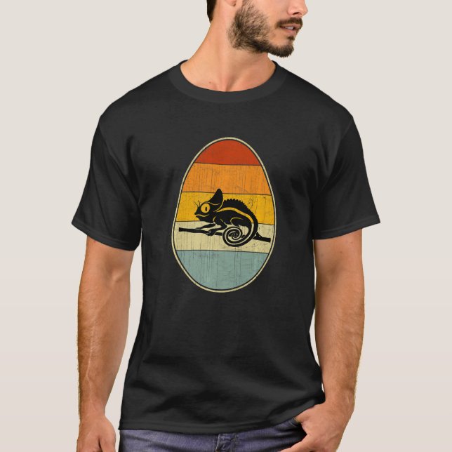 Retro Style Easter Egg Graphic Funny Easter Day Ch T-Shirt (Front)