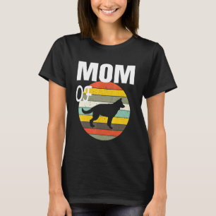 Retro Style Men Women and Kids German Shepherd Mum T-Shirt