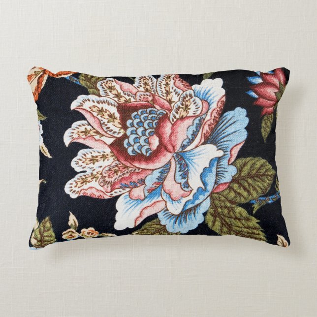 Retro Style Multi-coloured Floral Ornament   Decorative Cushion (Front)