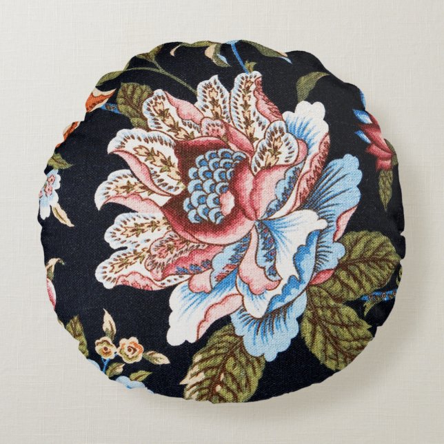 Retro Style Multi-coloured Floral Ornament   Round Cushion (Front)