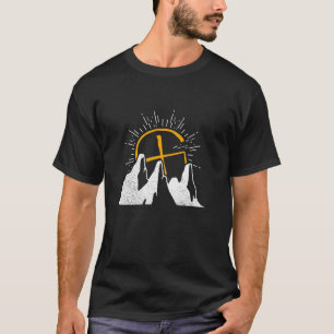 Retro Sun Rays + X Symbol + Mountains - Geocaching T-Shirt
