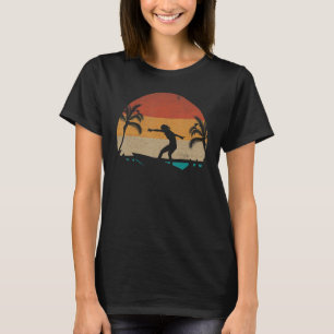 Retro Surf Water Surfer Lady Surfing Surfboard Sur T-Shirt