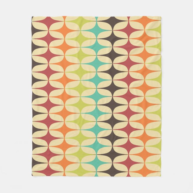 Retro Triangles: Geometric Pattern Throwback Fleece Blanket (Front)