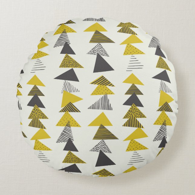 Retro Triangles: Varied Seamless Pattern. Round Cushion (Front)