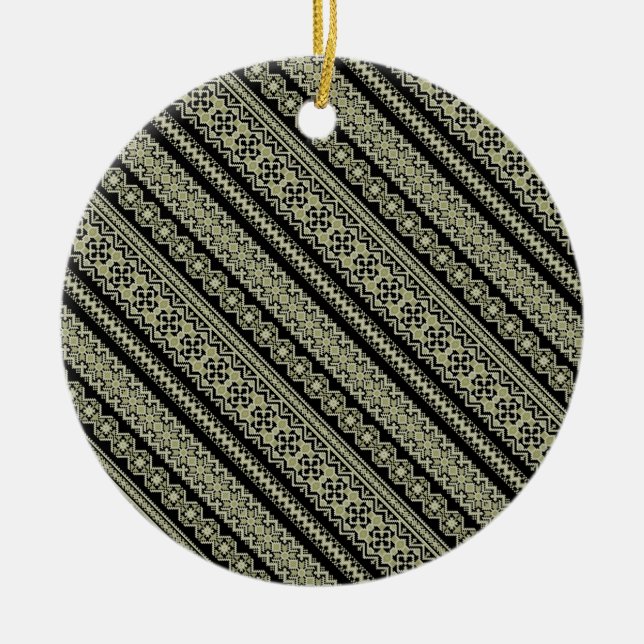 Retro ukrainian pattern ceramic tree decoration (Front)