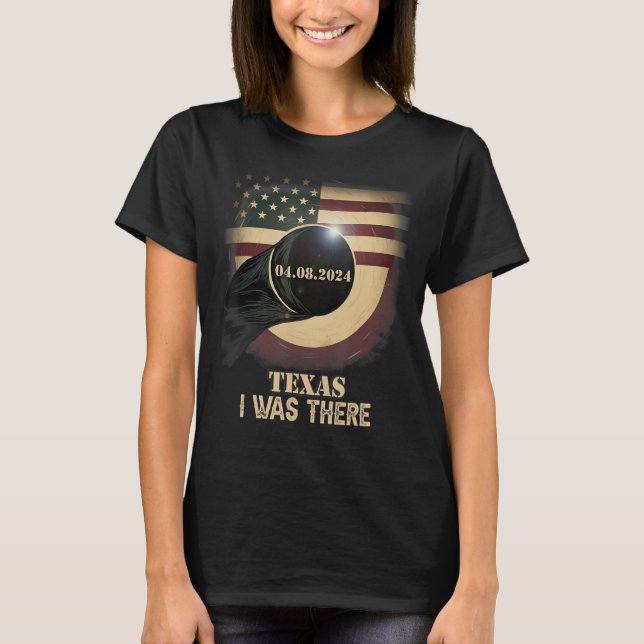 Retro US Flag Total Solar Eclipse 2024 Texas T-Shirt (Front)