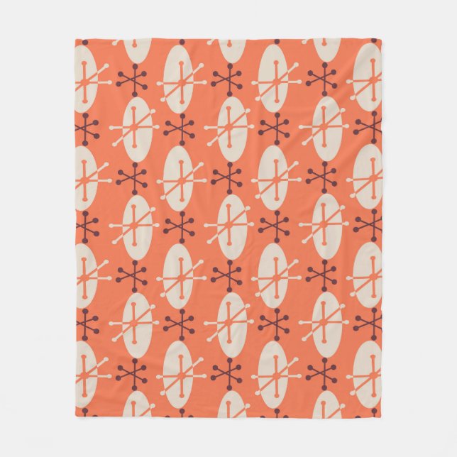 Retro Vibes: Geometric Burst Pattern Fleece Blanket (Front)