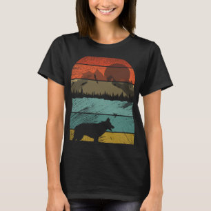 Retro vintage German Shepherd Dogs  and cute anima T-Shirt