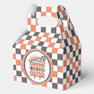 Retro Vintage Halloween Sign –Trick or Treat Plaid Favour Box