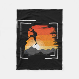 Retro Vintage Rock Climbing T Shirt Men Women Boy Fleece Blanket
