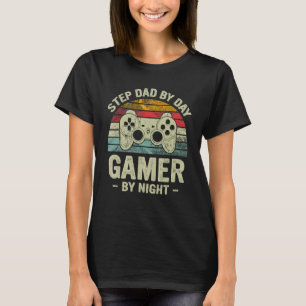 Retro Vintage Step Dad By Day Gamer By Night Video T-Shirt