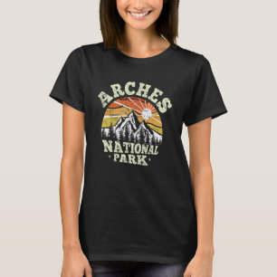 Retro Vintage US Utah 1929 Arches National Park T-Shirt