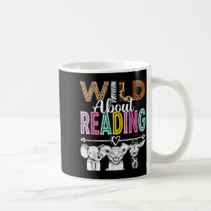 Retro wild about reading books zoo animals lover coffee mug