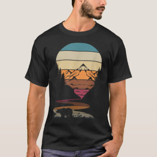 Retro Wildlife Animal Bear Hiking Trees Mountains T-Shirt