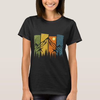 Retro wildlife forest nature trees outdoors T-Shirt