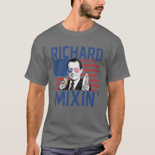 Richard Mixin 4th Of July Drinking President Nixon T-Shirt