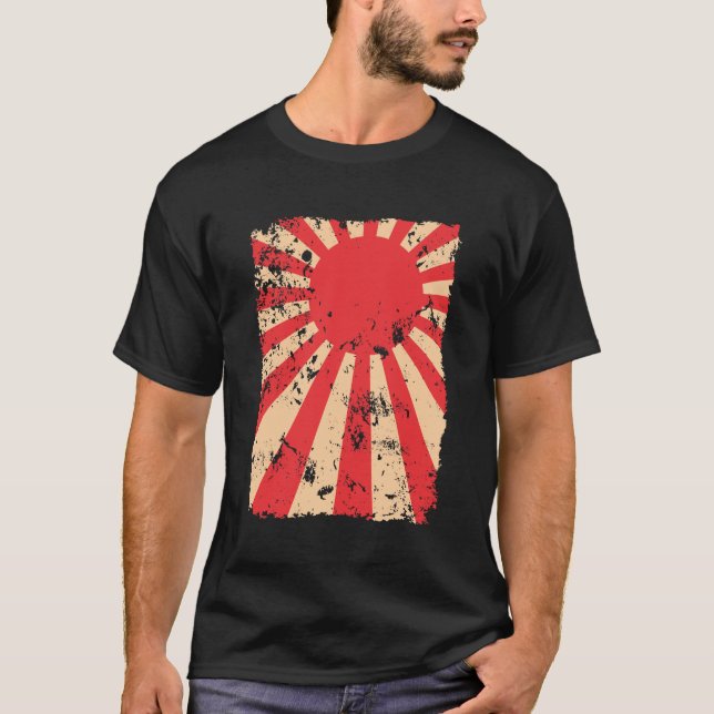 Rising Sun Flag Distressed Look Japan Gift T-Shirt (Front)