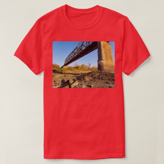 River ratting under the bridge T-Shirt (Design Front)