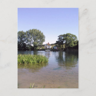 River Thames, Bourne End, Bucks, UK Postcard