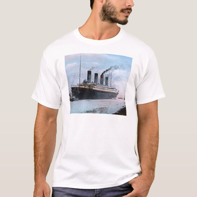 RMS Titanic Belfast Ireland Vintage T-Shirt (Front)