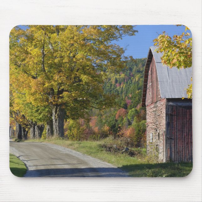 Road beside classic rural barn/farm in autumn, 2 mouse mat (Front)