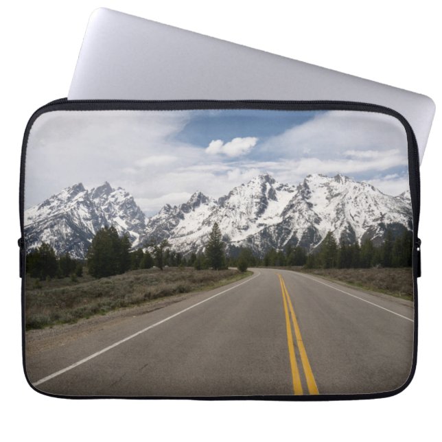 Road to the Teton Mountain Range Laptop Sleeve (Front)