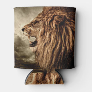 Roaring Lion: Majestic Vintage Art. Can Cooler